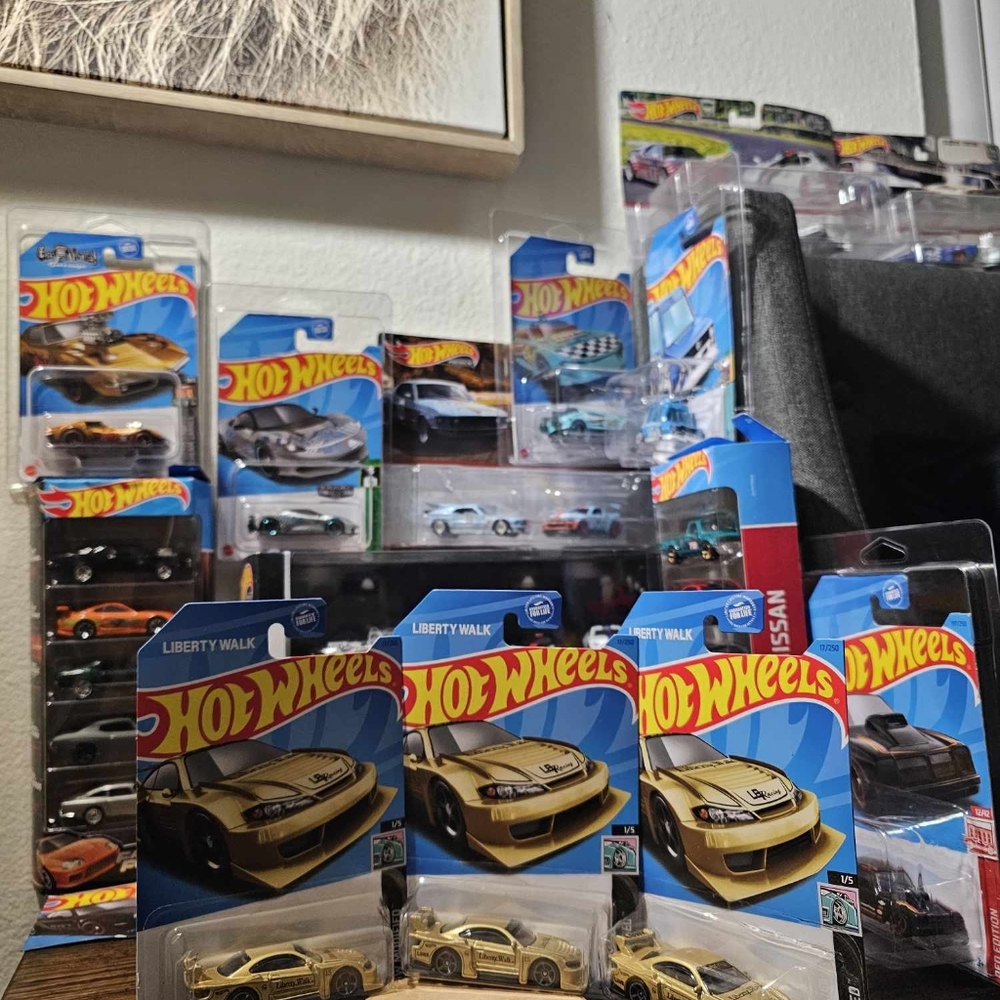 Hot Wheels Nissan Silvia - Picture 2 of 3
